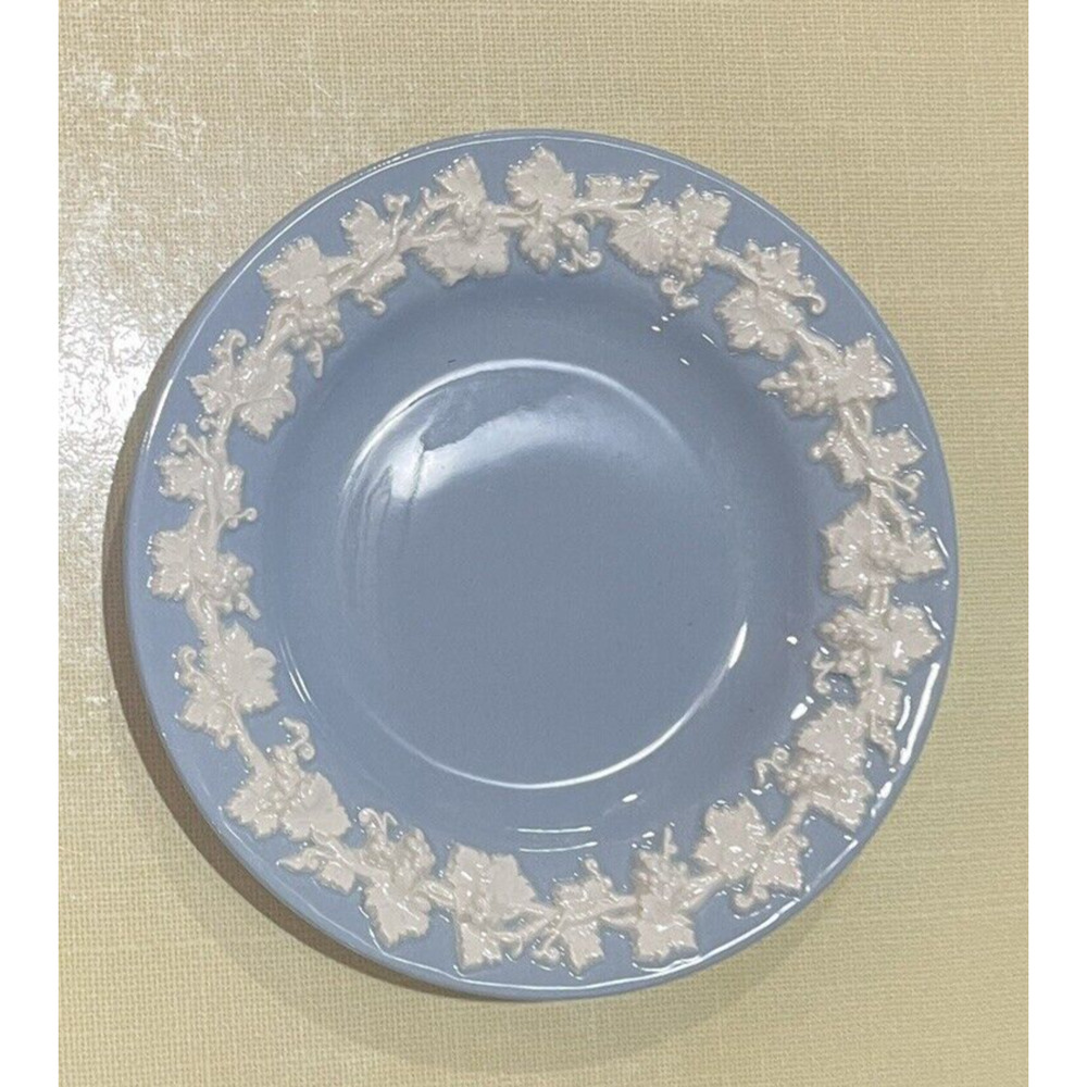 Wedgwood Etruria and Barlaston Embossed Queensware Bread & Butter Plate 6"